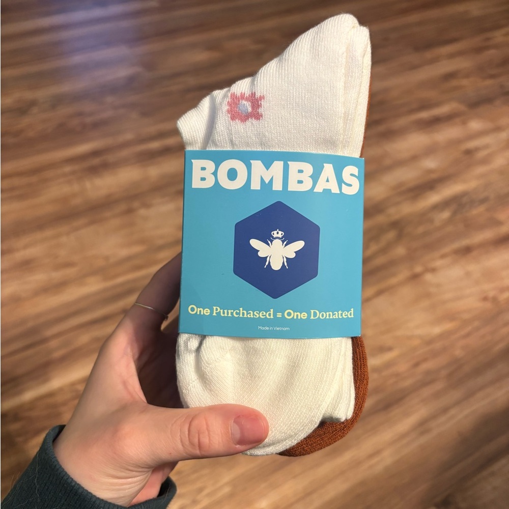 Garden Party Bombas Half Calf Med BNWT